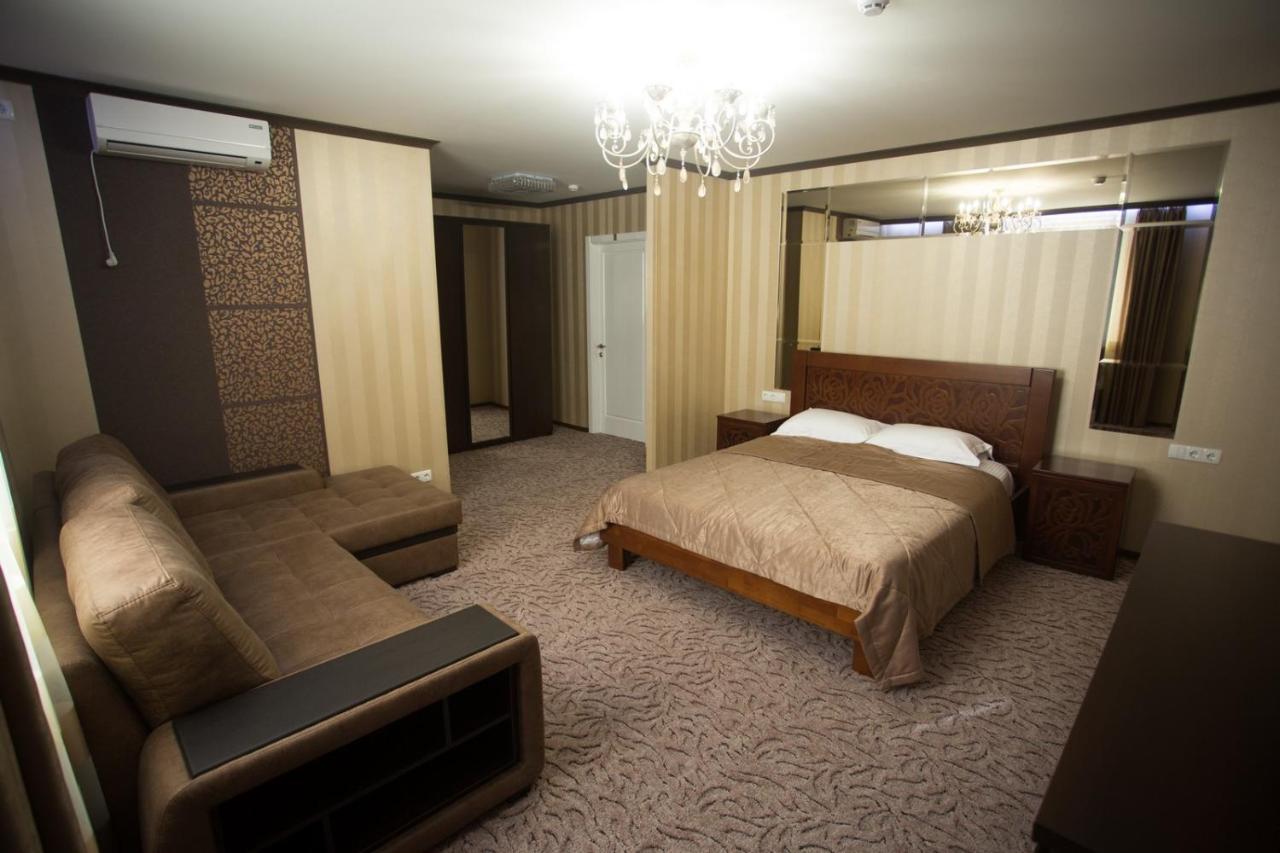 Hotel Port Royal Tulchyn Exteriér fotografie